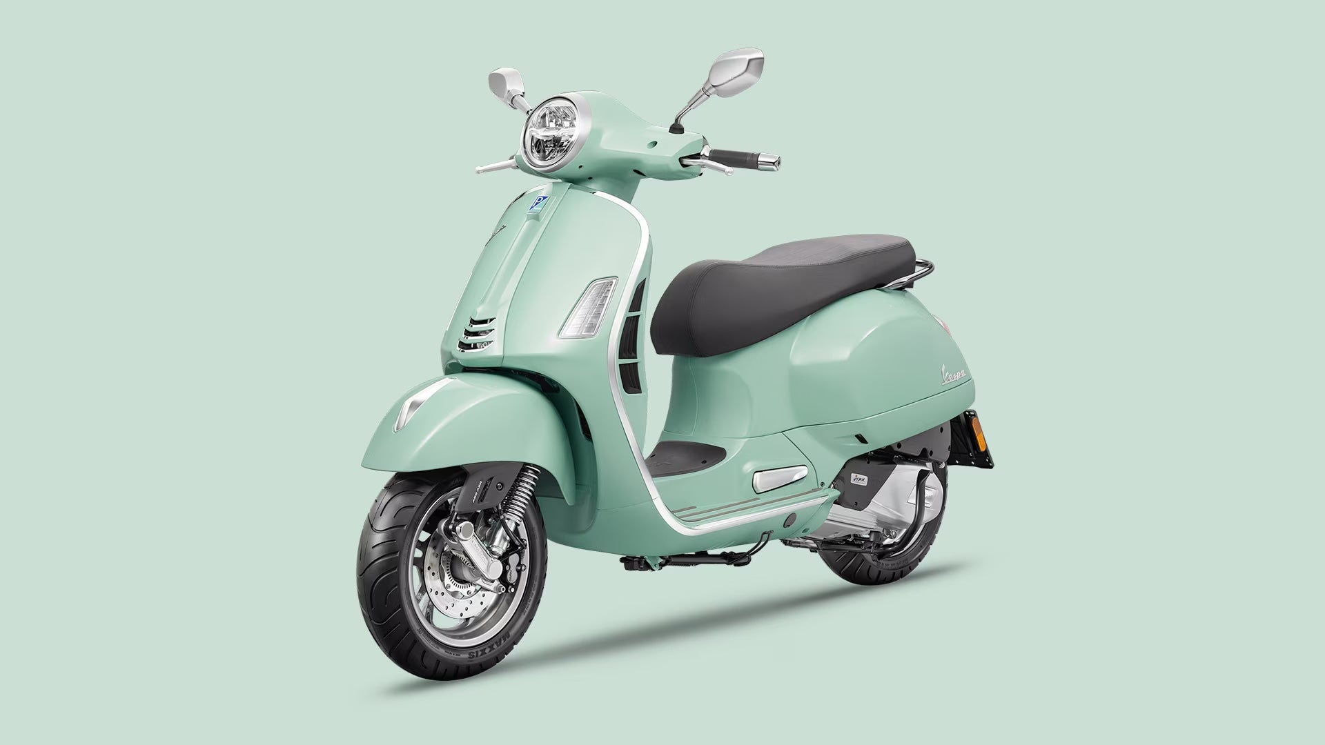 Dalia Vespa 1397(グリーン) Some mornings deserve a calm ride.Just me, the road, and the Vespa